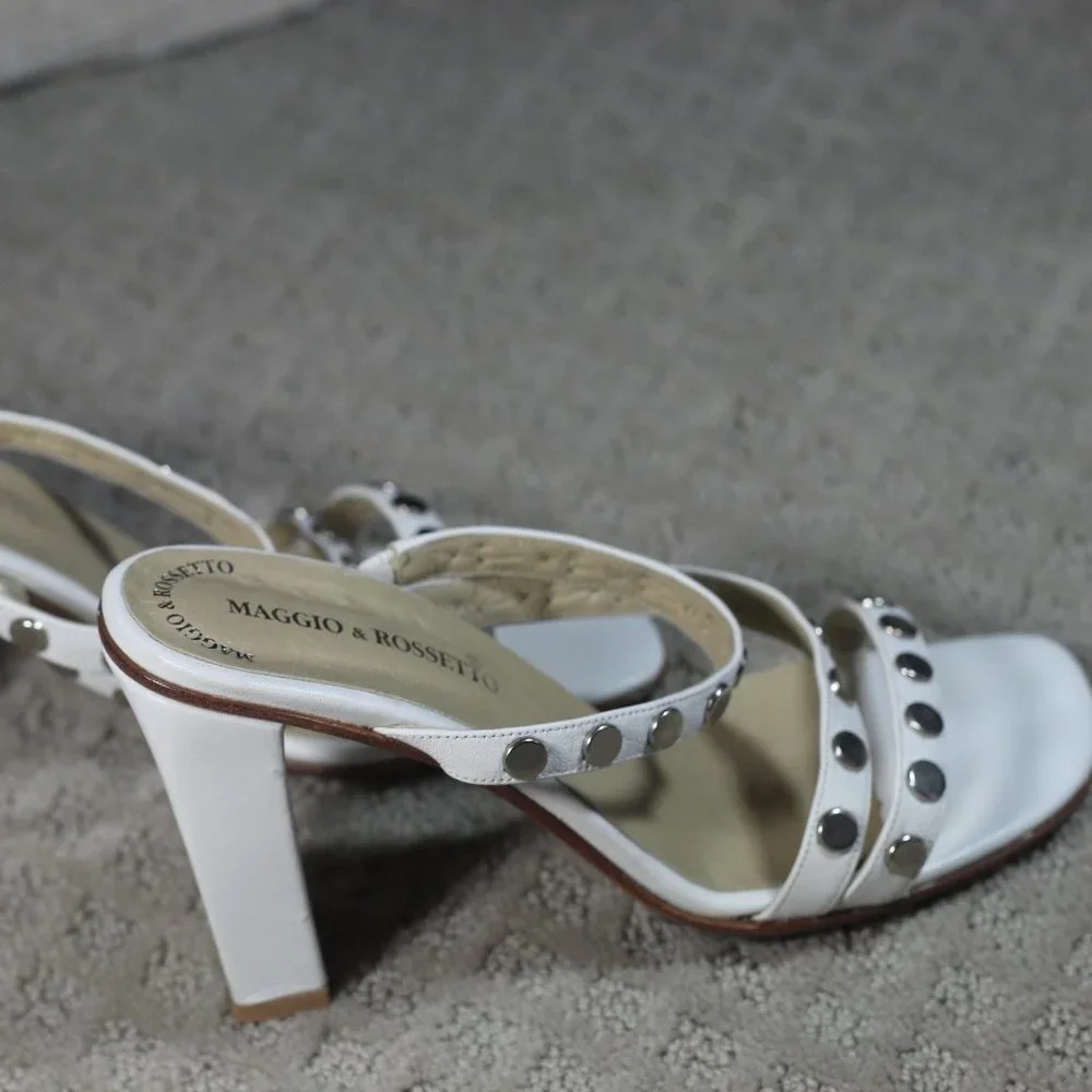 Maggio & Rosetto Size 7 White with Metal Bling Block Heels